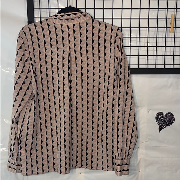 Elaine Rose Geometric Pattern Blouse - Picture 6 of 11